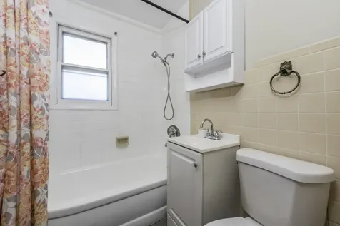 2809 North Elmwood Avenue Waukegan IL 60087