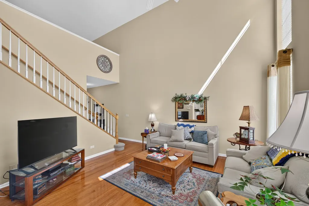869 Havenshire Road Naperville IL 60565