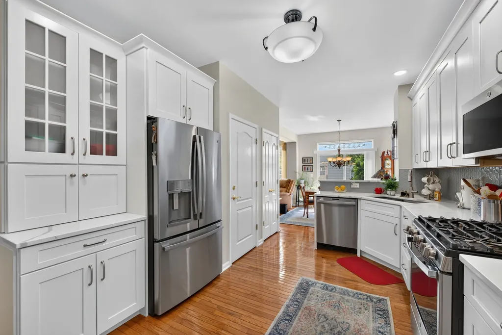 869 Havenshire Road Naperville IL 60565