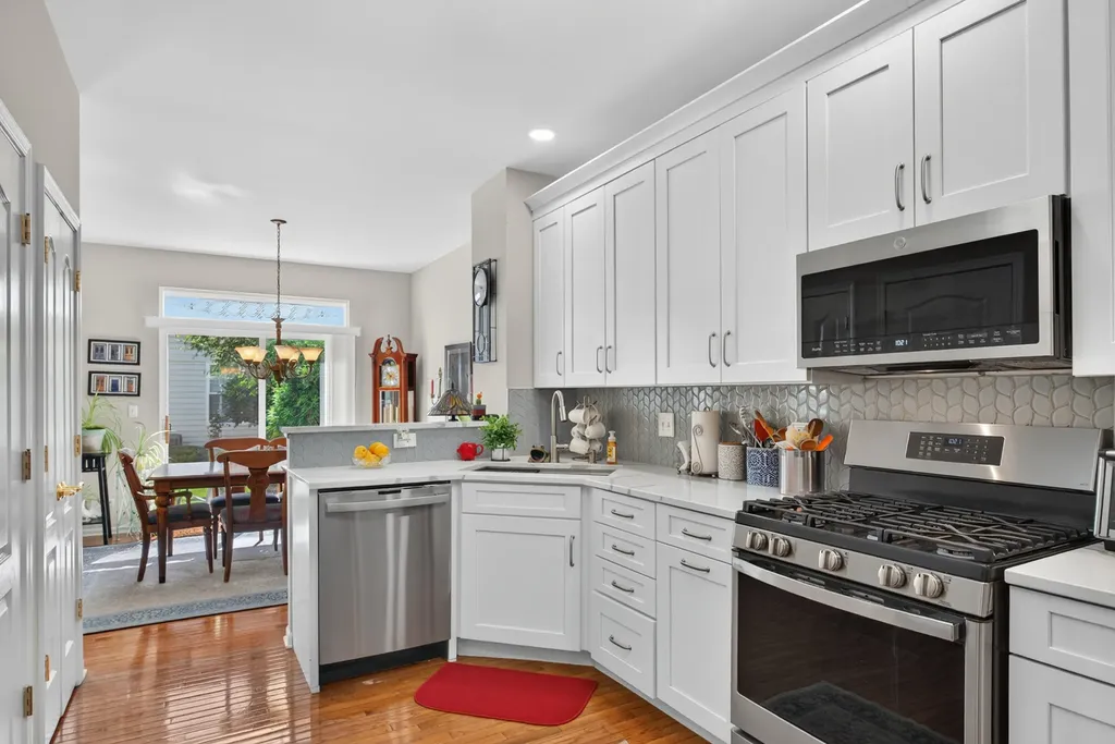 869 Havenshire Road Naperville IL 60565