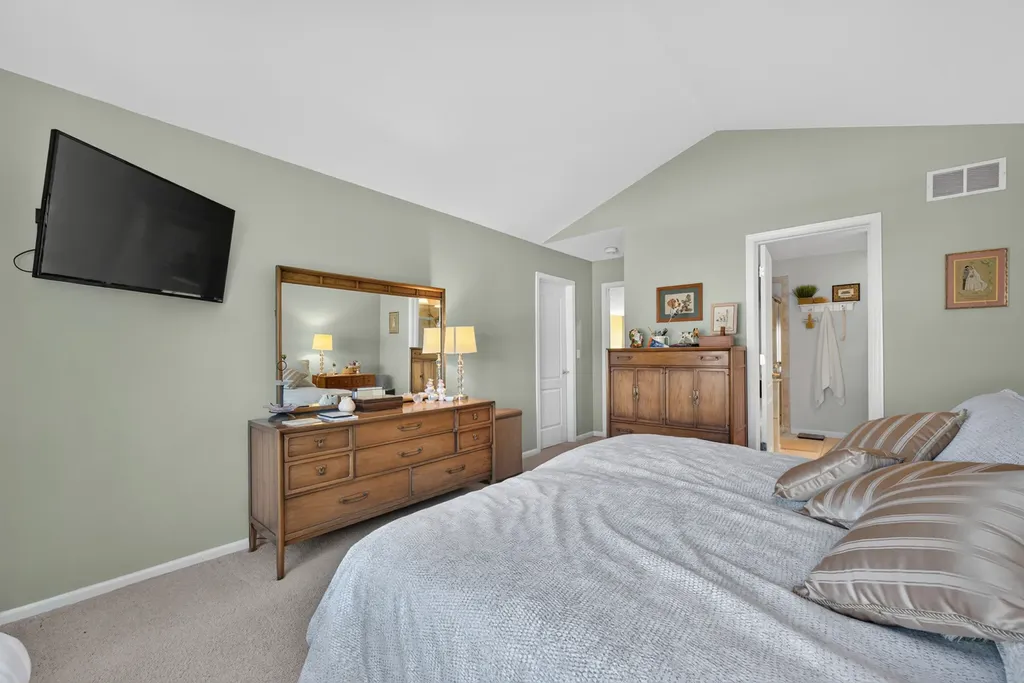 869 Havenshire Road Naperville IL 60565
