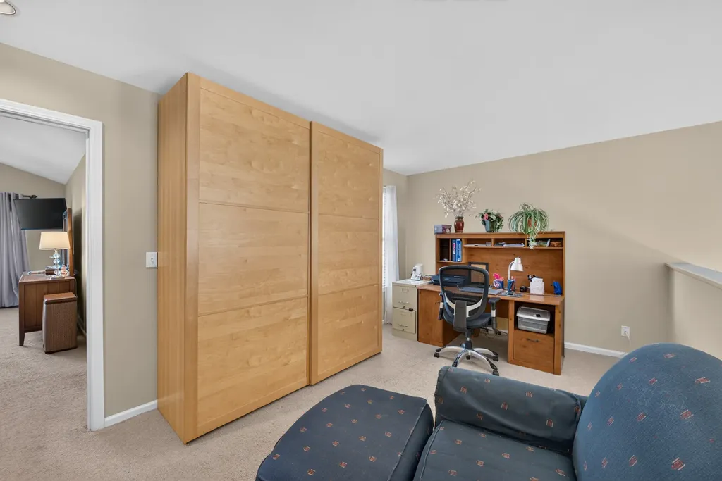869 Havenshire Road Naperville IL 60565