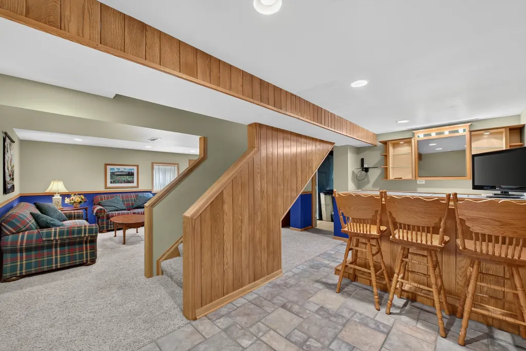 869 Havenshire Road Naperville IL 60565