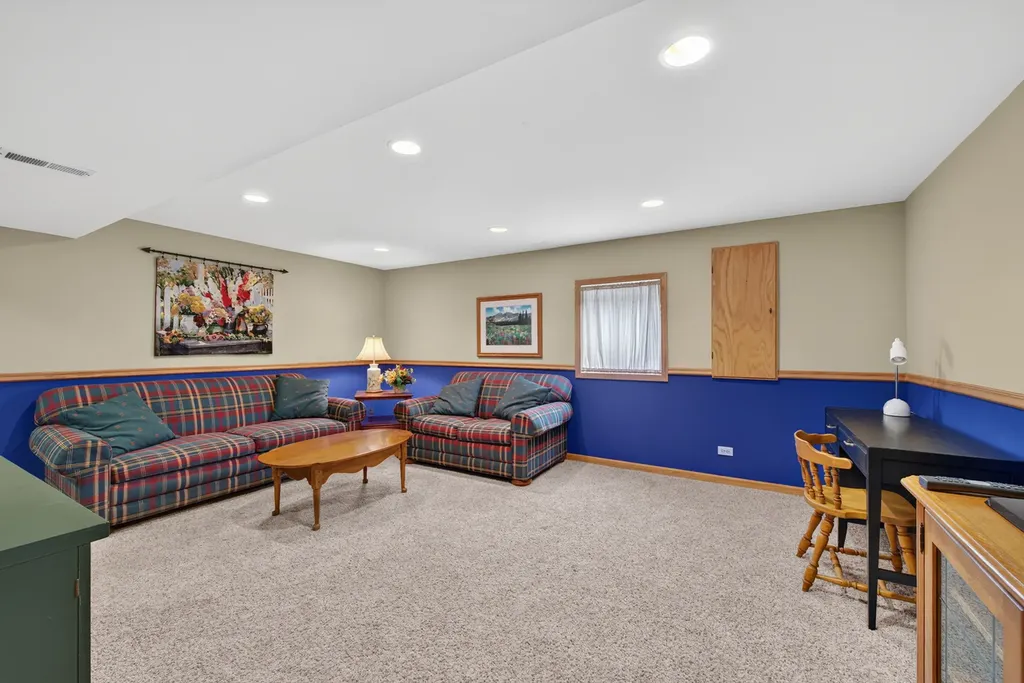 869 Havenshire Road Naperville IL 60565