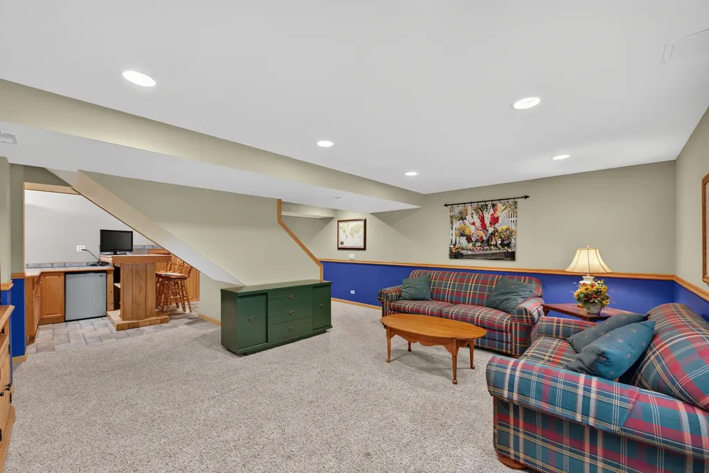 869 Havenshire Road Naperville IL 60565