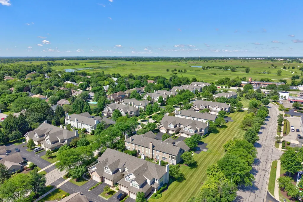 869 Havenshire Road Naperville IL 60565