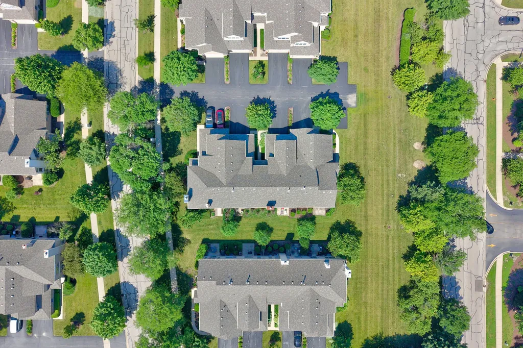 869 Havenshire Road Naperville IL 60565