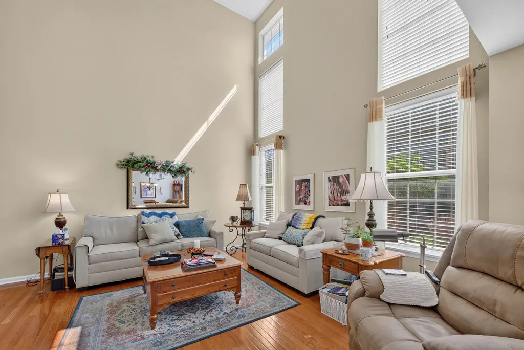 869 Havenshire Road Naperville IL 60565