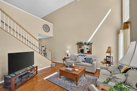 869 Havenshire Road Naperville IL 60565