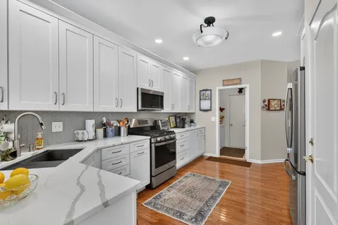 869 Havenshire Road Naperville IL 60565