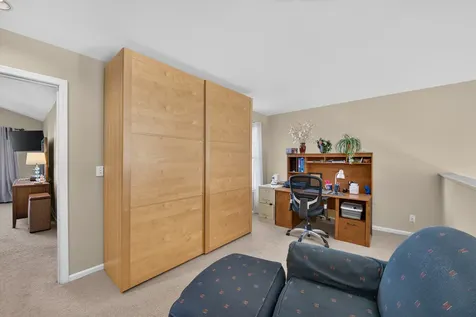 869 Havenshire Road Naperville IL 60565