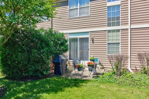869 Havenshire Road Naperville IL 60565