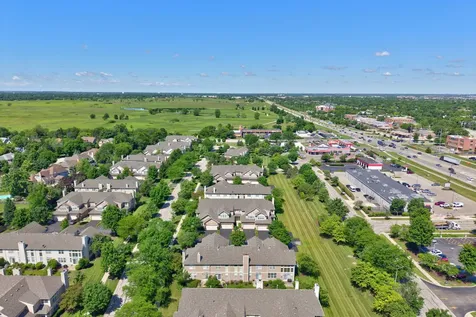 869 Havenshire Road Naperville IL 60565