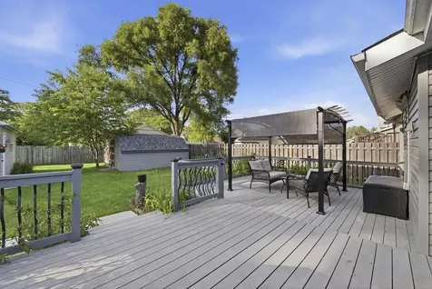 706 Hillside Drive Streamwood IL 60107