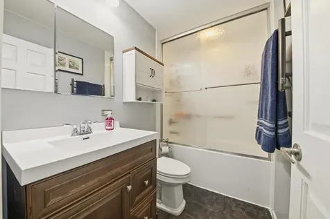 706 Hillside Drive Streamwood IL 60107