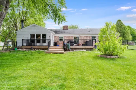 240 Park Crest Drive Freeport IL 61032