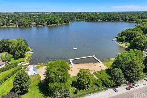 597 Dublin Drive Mundelein IL 60060