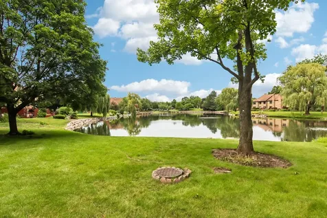 1462 Fairfax Lane Buffalo Grove IL 60089
