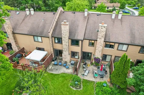 1462 Fairfax Lane Buffalo Grove IL 60089