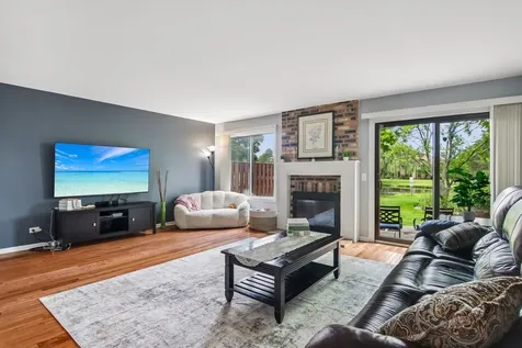 1462 Fairfax Lane Buffalo Grove IL 60089