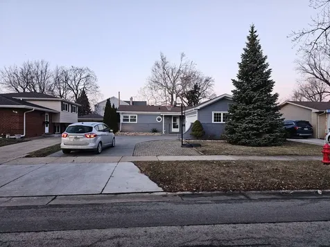 770 Cordial Drive Des Plaines IL 60018