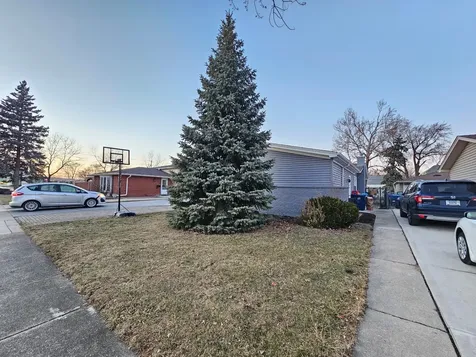 770 Cordial Drive Des Plaines IL 60018