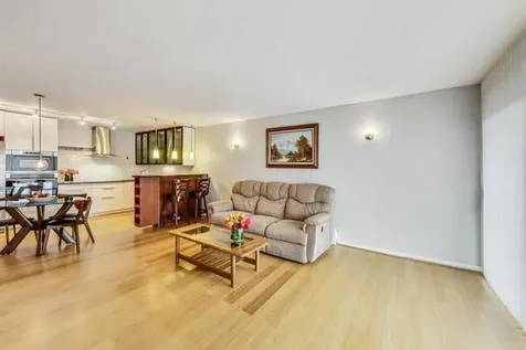 16 East Old Willow Road Prospect Heights IL 60070