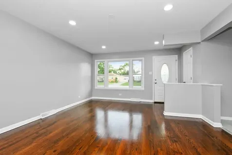 3914 153RD Street Midlothian IL 60445