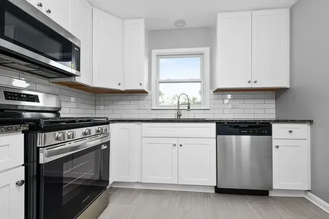 3914 153RD Street Midlothian IL 60445
