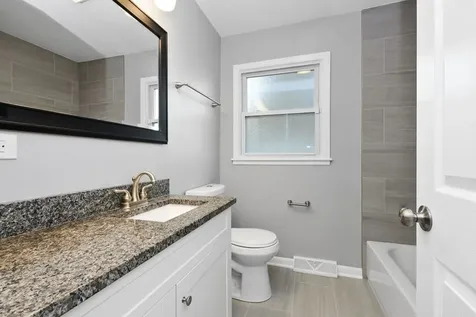 3914 153RD Street Midlothian IL 60445