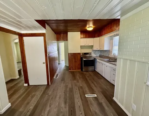 14180 Elmira Road Toulon IL 61483