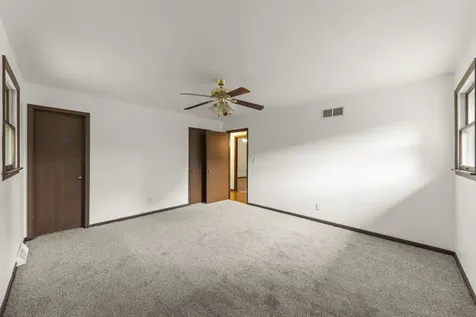 1198 Lisbon Street Morris IL 60450