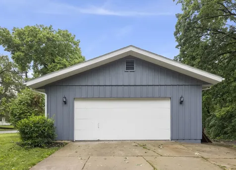 1198 Lisbon Street Morris IL 60450