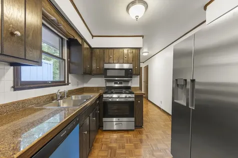 1198 Lisbon Street Morris IL 60450