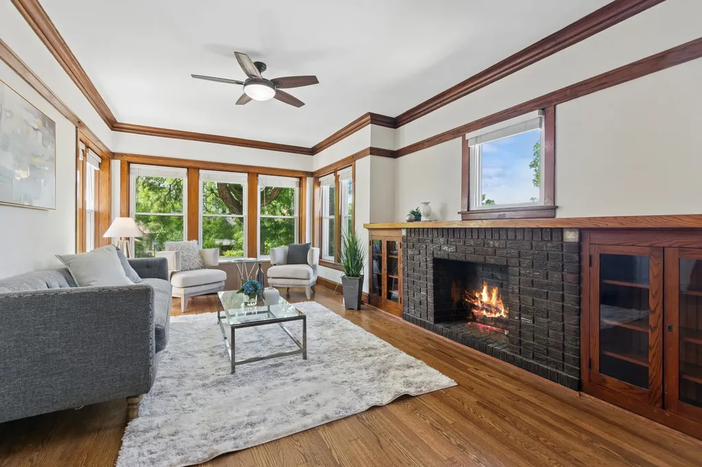 4908 West Pensacola Avenue Chicago IL 60641