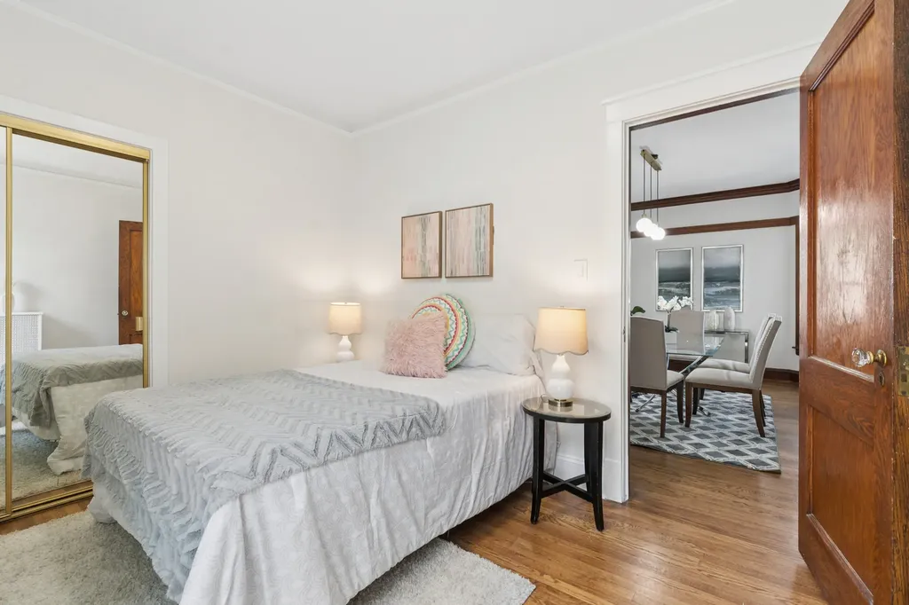 4908 West Pensacola Avenue Chicago IL 60641