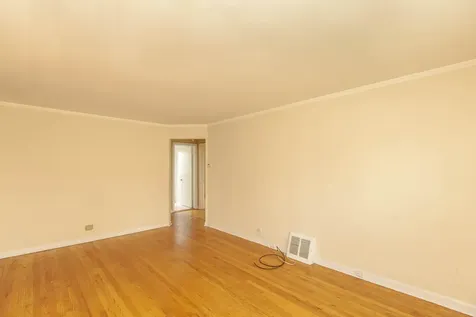 4236 West Nelson Street Chicago IL 60641
