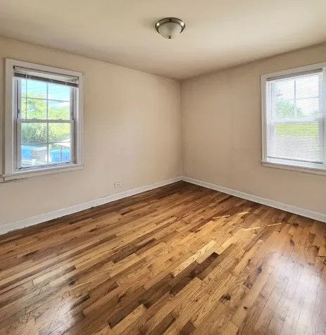 4231 West Nelson Street Chicago IL 60641