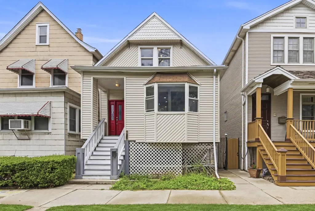 2446 West Pensacola Avenue Chicago IL 60618