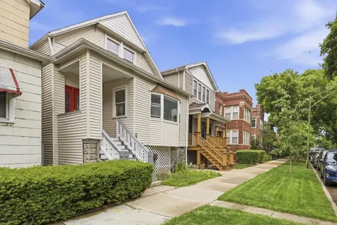 2446 West Pensacola Avenue Chicago IL 60618