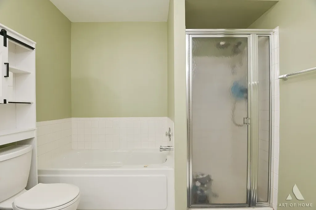 902 Ashley Court Westmont IL 60559