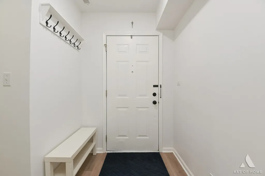 902 Ashley Court Westmont IL 60559