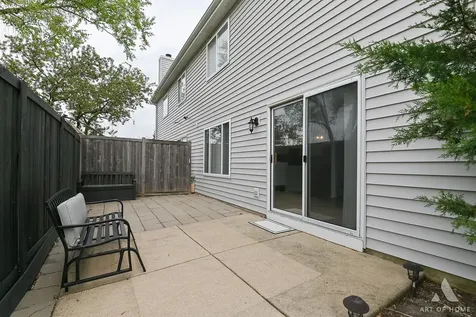 902 Ashley Court Westmont IL 60559