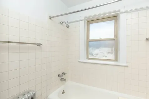 4833 North Hoyne Avenue Chicago IL 60625