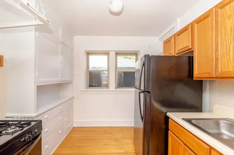 4833 North Hoyne Avenue Chicago IL 60625