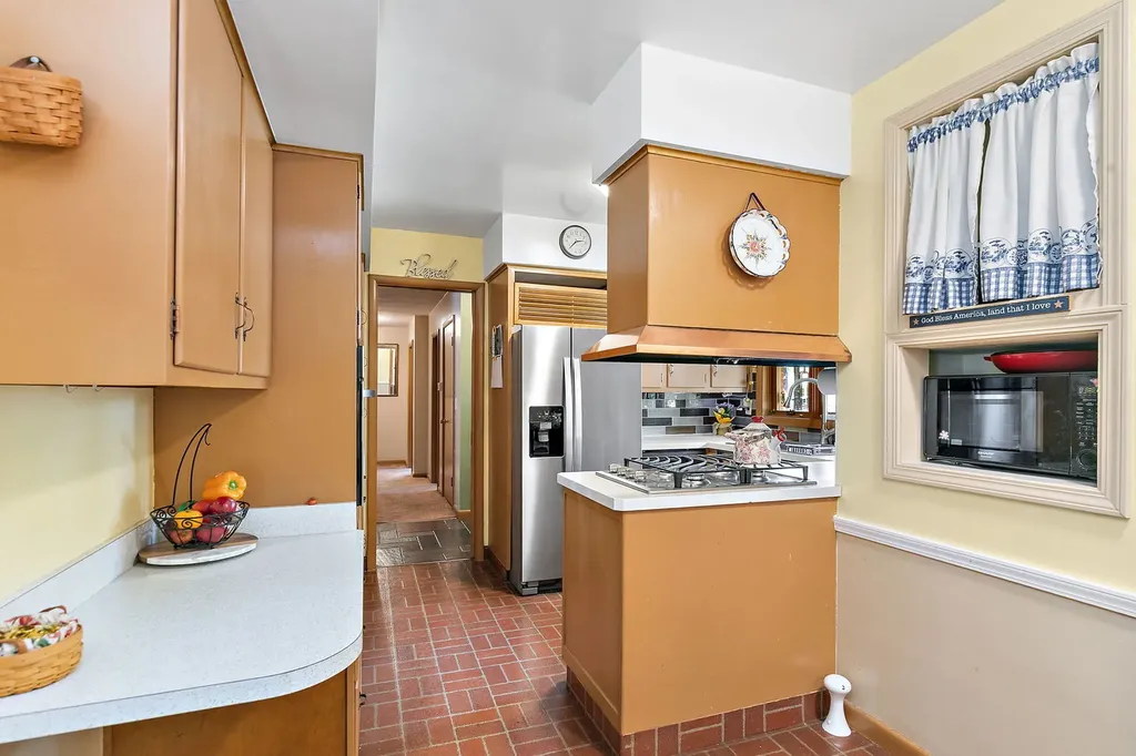 11118 Lincoln Street Huntley IL 60142