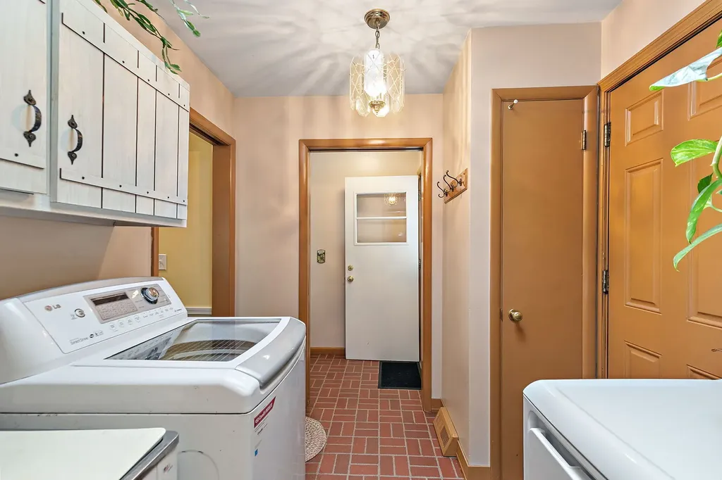11118 Lincoln Street Huntley IL 60142