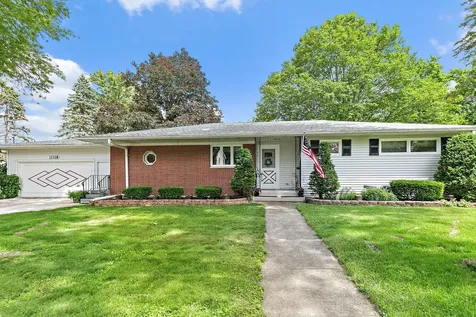 11118 Lincoln Street Huntley IL 60142