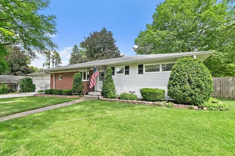 11118 Lincoln Street Huntley IL 60142