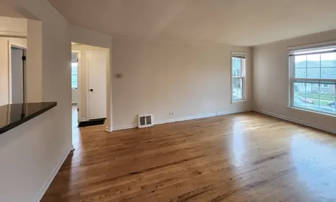 4257 West Nelson Street Chicago IL 60641